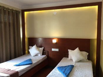 Hotel Bajra,Near Shree Amar Narayan Temple,3 star