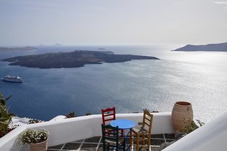 Manos Small World,Firostefani>>Fira,3 star