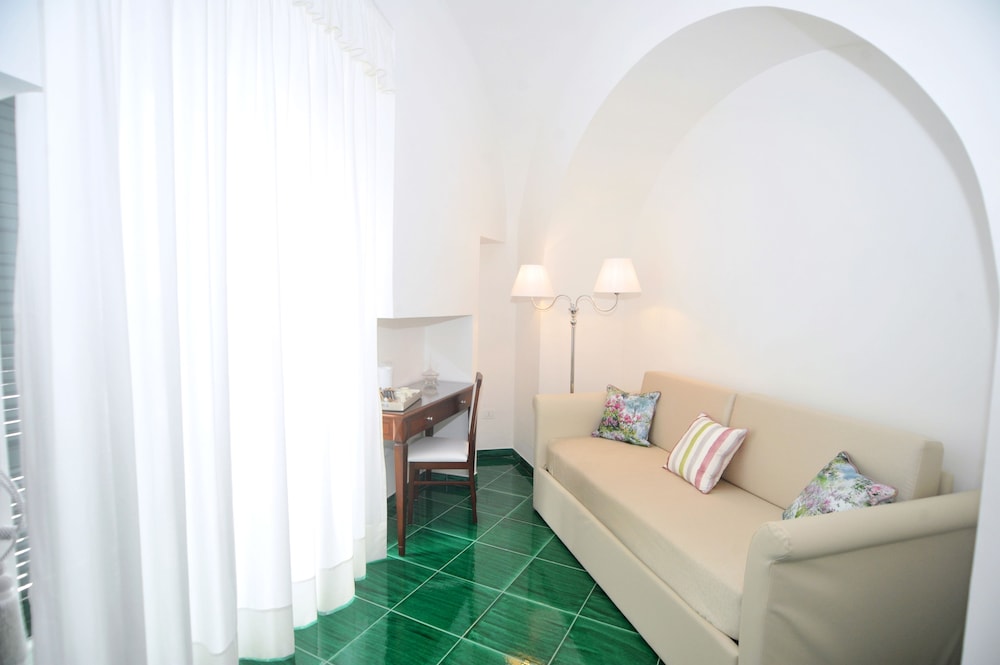 core amalfitano city suites