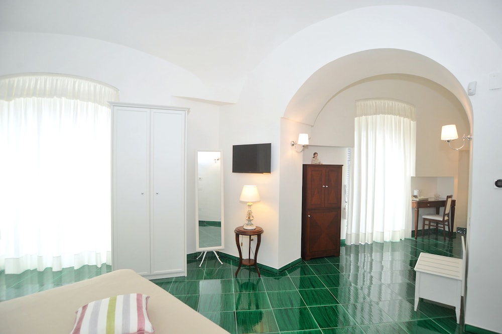 core amalfitano city suites