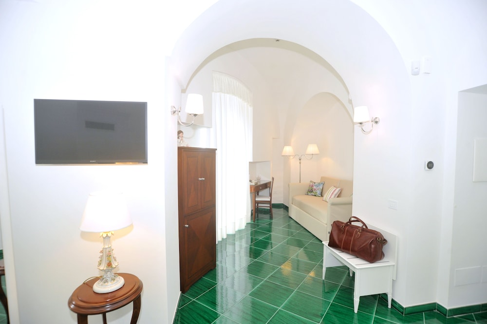 core amalfitano city suites