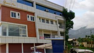 The Grand Inn,Palakkad>>Kanjikode,3 star