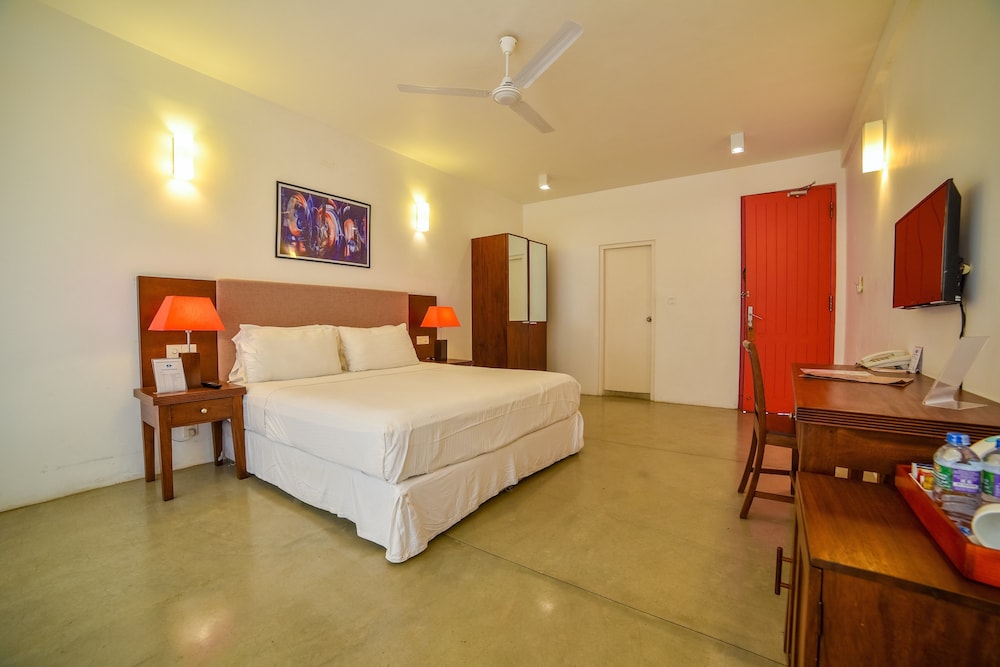 coral rock by bansei