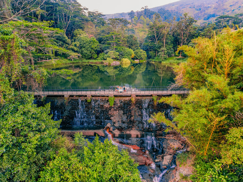 hunas falls hotel