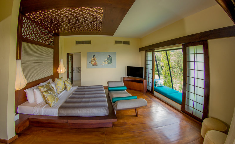 hunas falls hotel