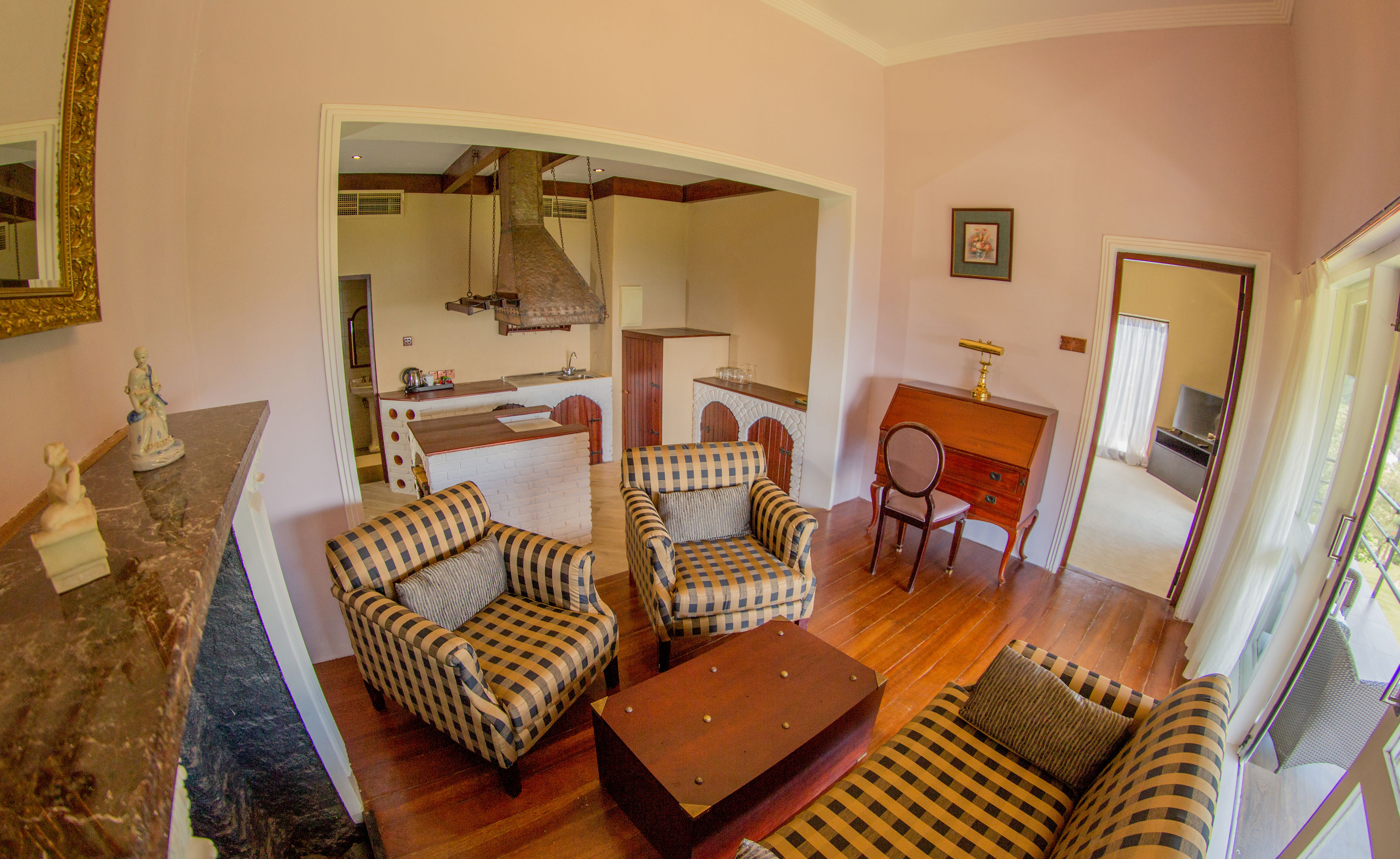 hunas falls hotel