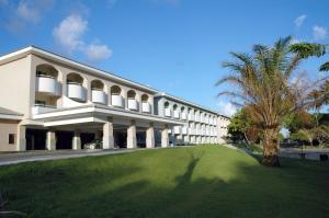 Bahia Plaza Hotel,Near Busca Vida Beach,4 star