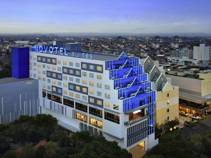 novotel suites yogyakarta malioboro