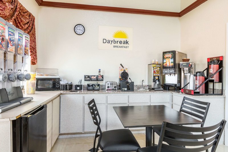 days inn by wyndham dickinson tx