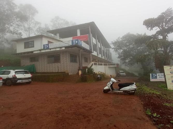 hotel panchgani crown