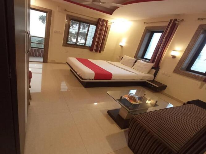 hotel panchgani crown