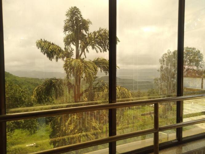 hotel panchgani crown