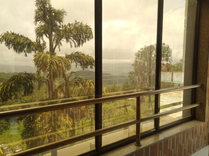 hotel panchgani crown