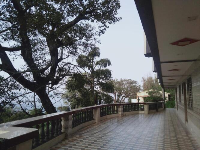 hotel panchgani crown