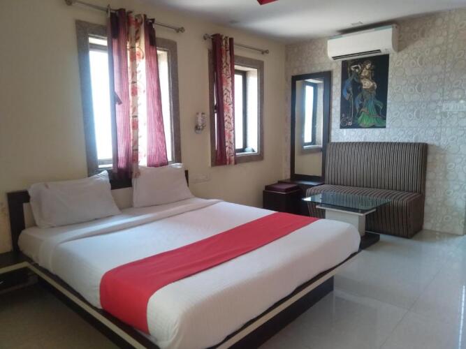 hotel panchgani crown