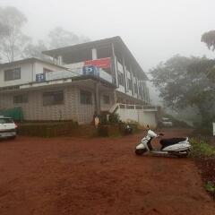 hotel panchgani crown