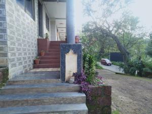 hotel panchgani crown