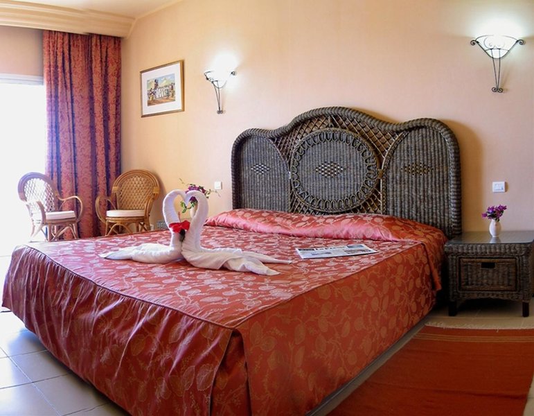 african queen hammamet