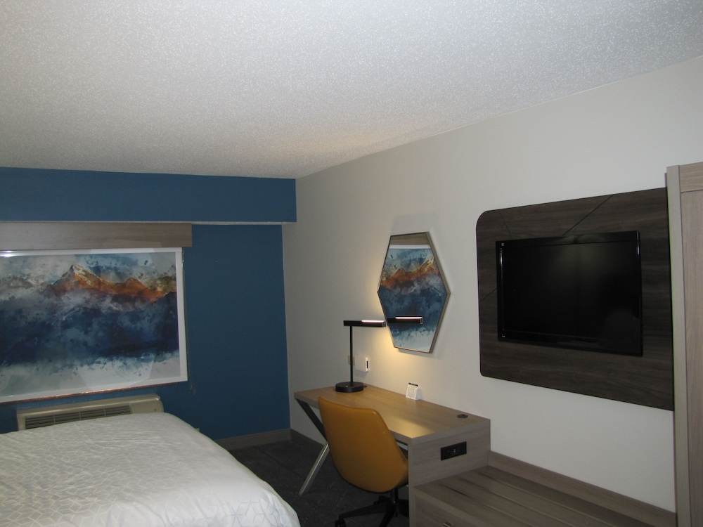 holiday inn express hotel and suites donegal by ihg