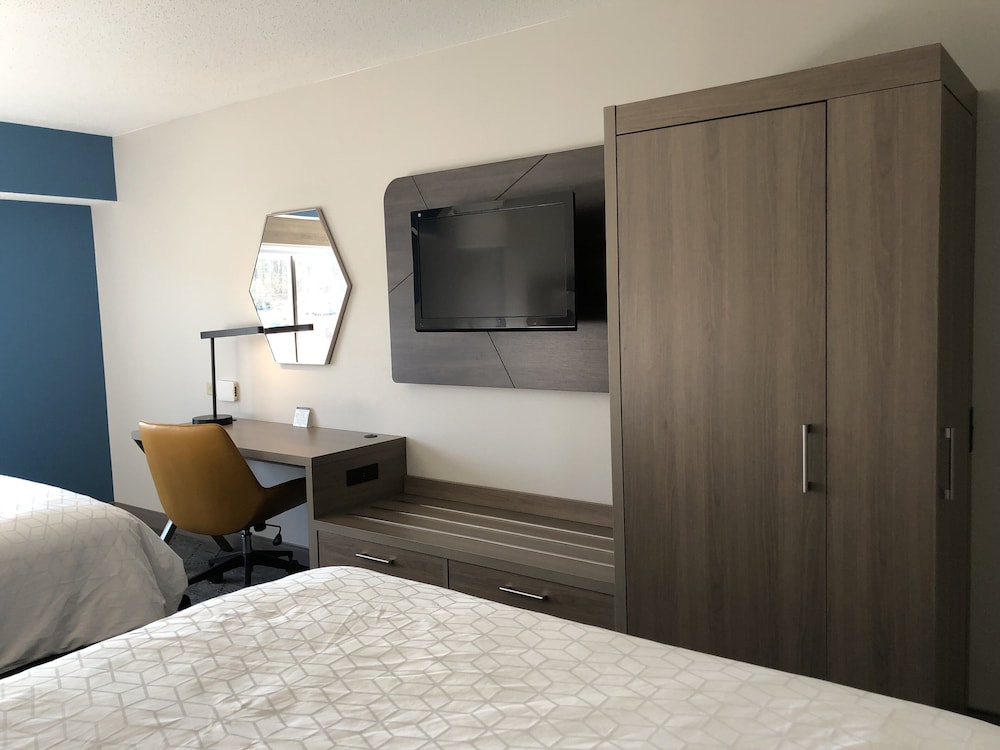 holiday inn express hotel and suites donegal by ihg