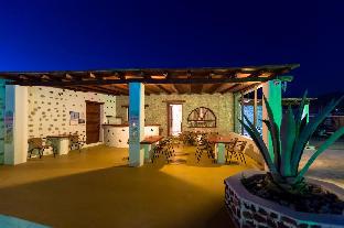 mandilaria studios