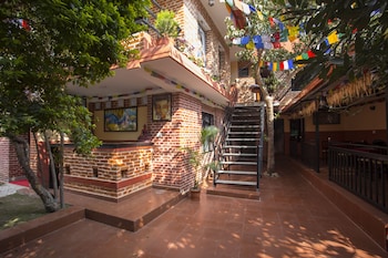 gurungs home