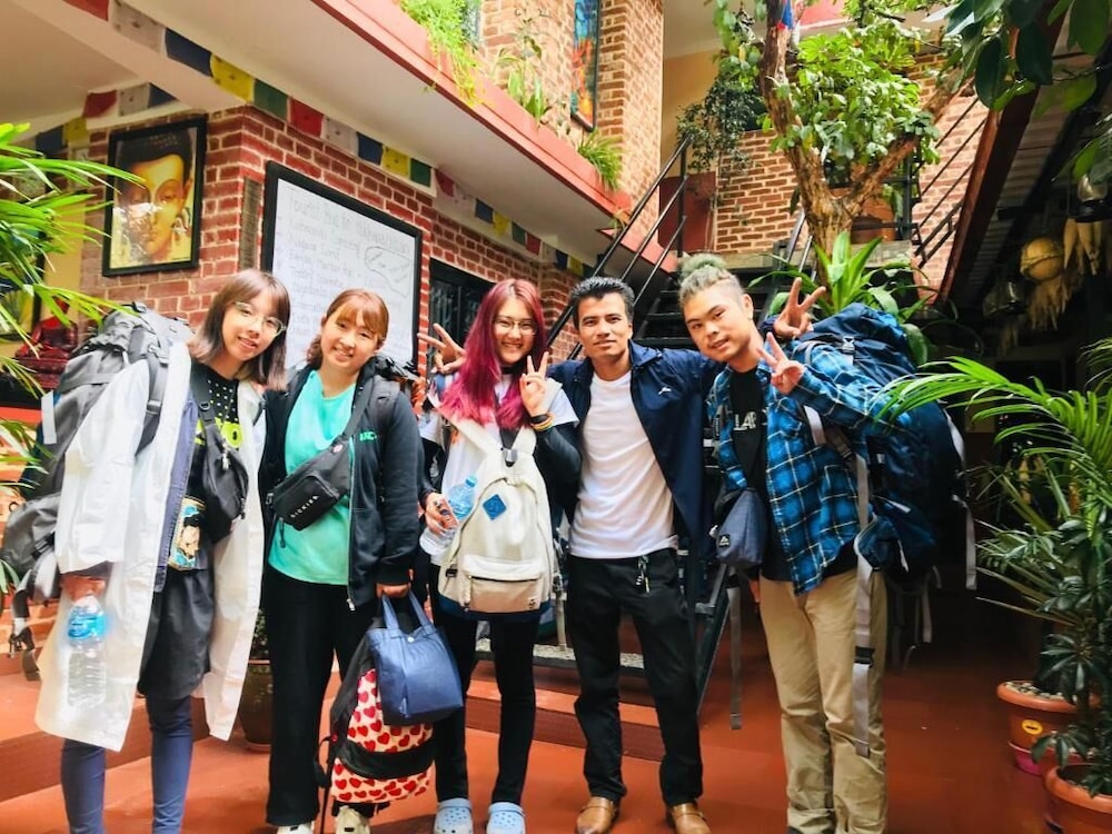 gurungs home