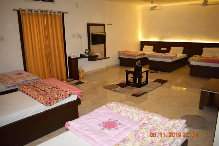 the kasturi hotel and resturant