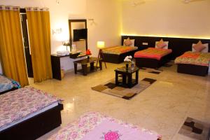 the kasturi hotel and resturant