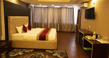 hotel rudra view and spa