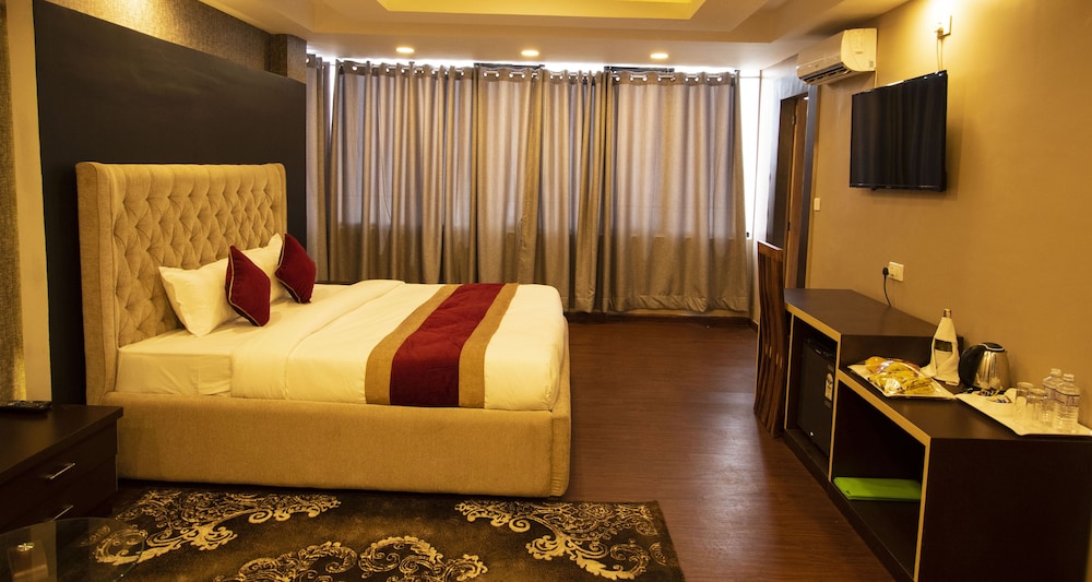 hotel rudra view and spa