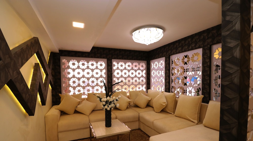 hotel rudra view and spa