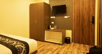 hotel rudra view and spa
