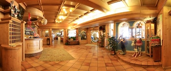 Sporting Hotel,Italian Alps>>Adamello,3 star