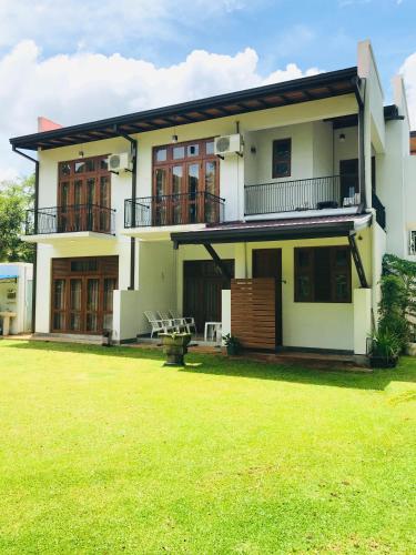 Ruwinsons Canal Garden,Talawa>>Anuradhapura,3 star