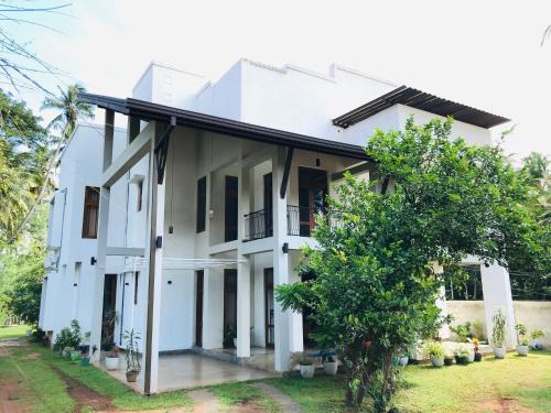 Ruwinsons Canal Garden,Talawa>>Anuradhapura,3 star