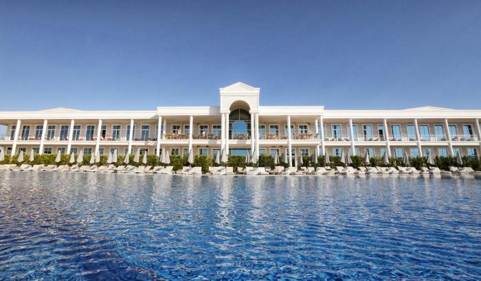 velipoja grand europa resort