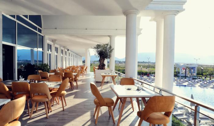 velipoja grand europa resort