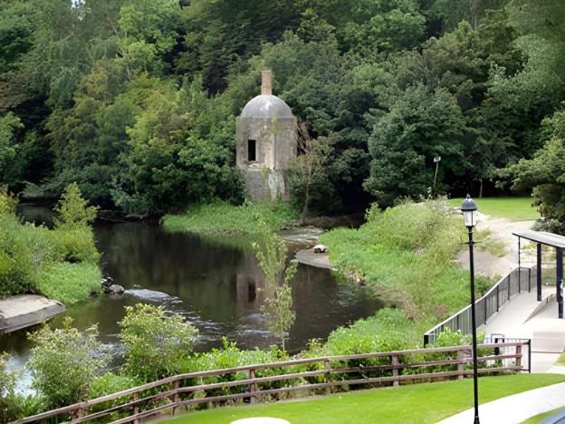 the court yard hotel