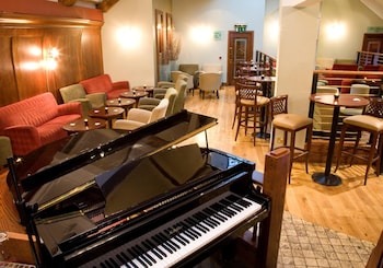 the court yard hotel