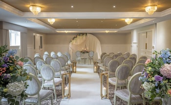 The Court Yard Hotel,Kildare>>Dublin,4 star