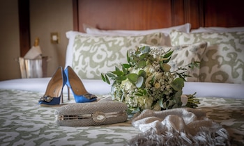 The Court Yard Hotel,Kildare>>Dublin,4 star