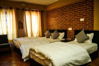 Bhaktapur Home,Bhaktapur>>Bagmati,2.5 star