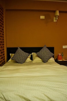 Bhaktapur Home,Bhaktapur>>Bagmati,2.5 star