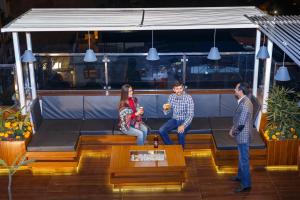 feel like home nepal