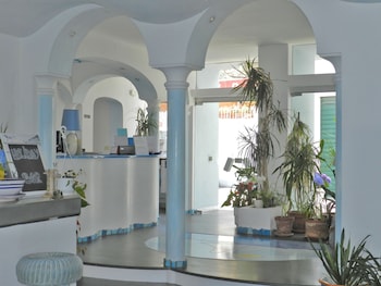hotel holiday