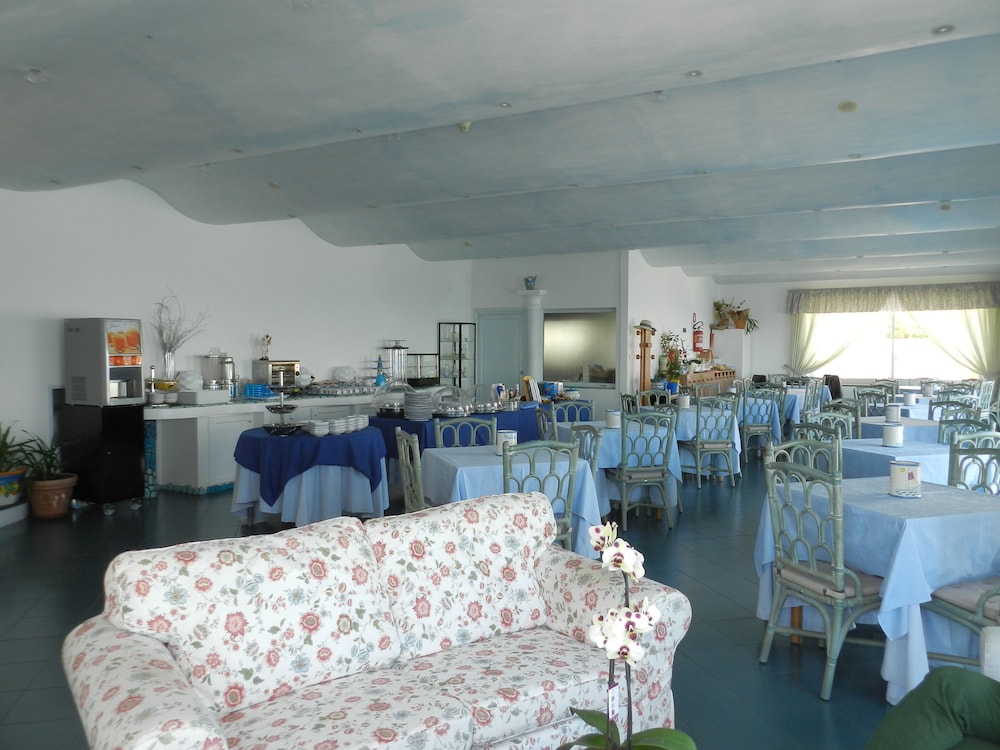 hotel holiday
