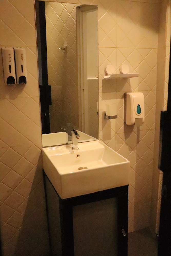 miracle city inn hostel