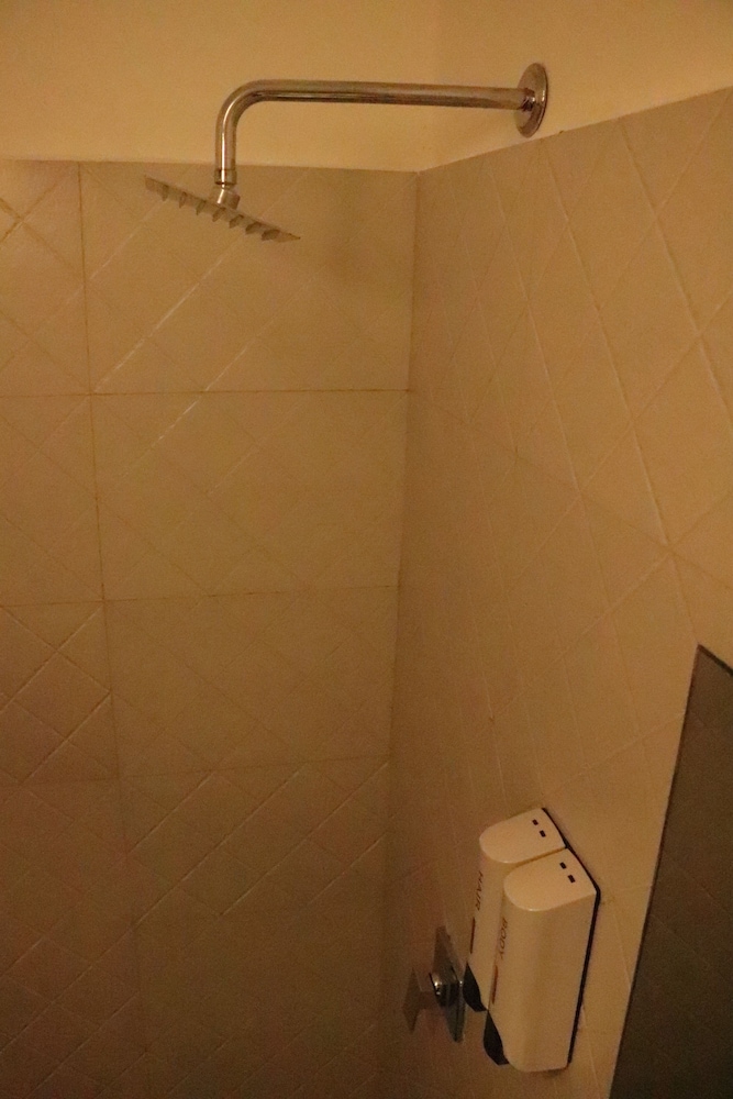 miracle city inn hostel