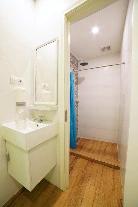 bed and bike curacao jan thiel